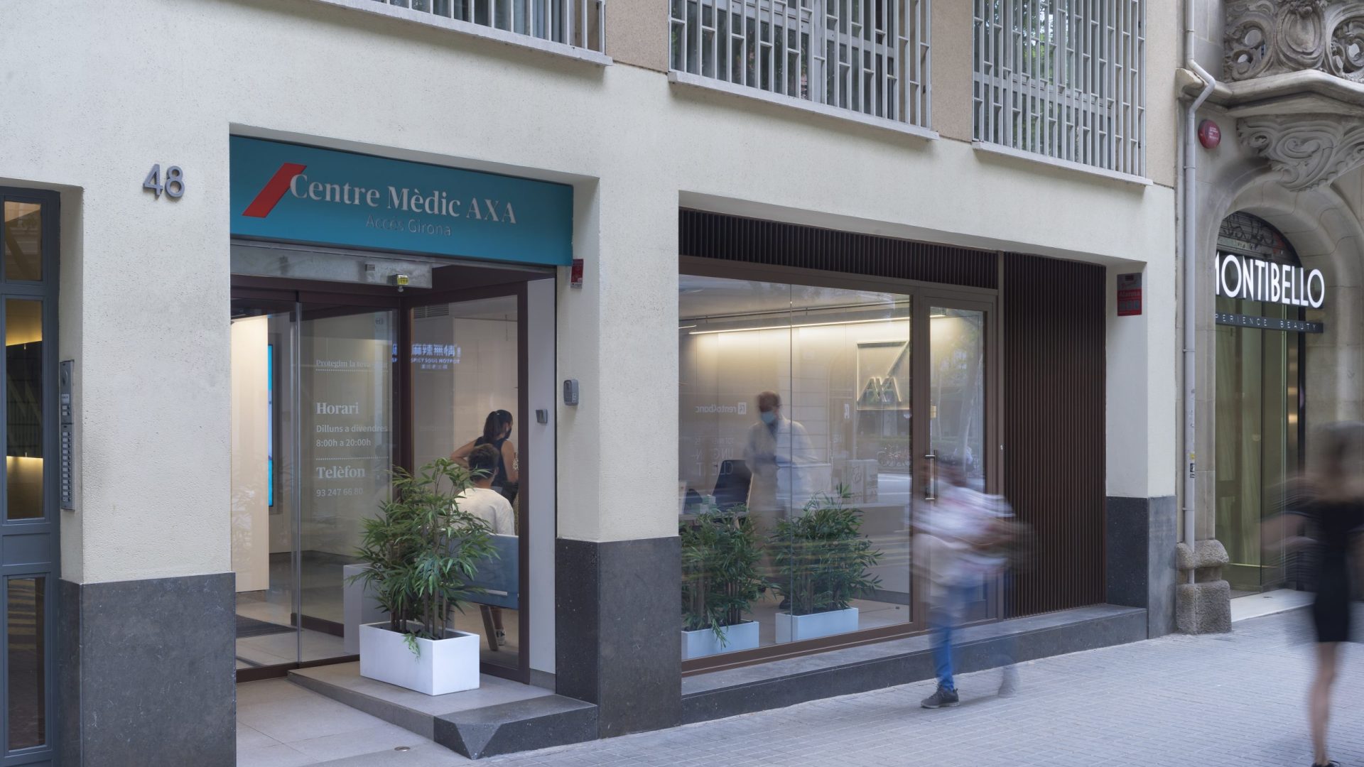 fachada-axa-scaled-2